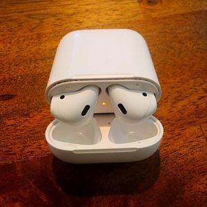 Apple 2nd Generation AirPods